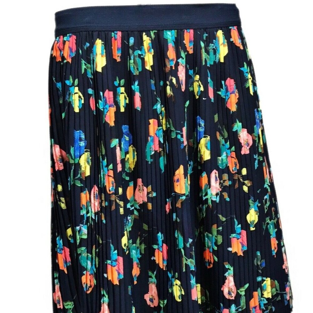 Merona M Pull on Skirt Floral Colorful Pleated